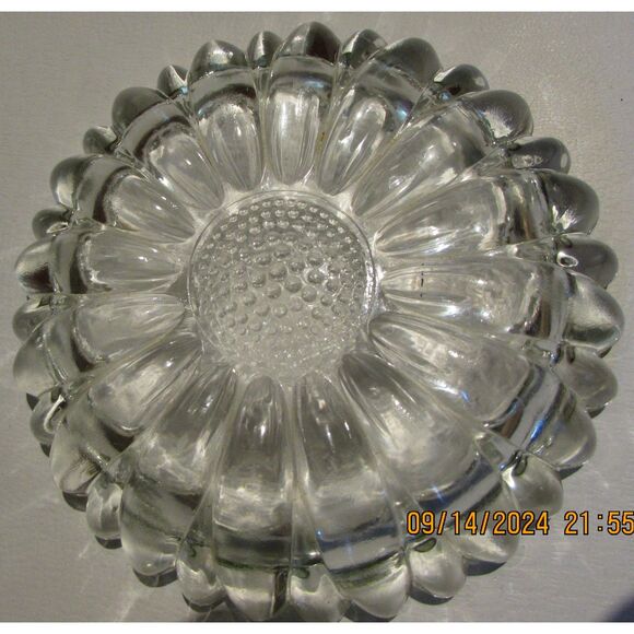HAZEL ATLAS VINTAGE ASHTRAY BAR MID CENTURY CLEAR GLASS FLOWER ART GLASS - Picture 4 of 6